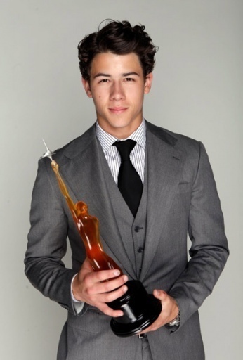 12th-Annual-Young-Hollywood-Awards-5-13-nick-jonas-12177199-346-512 - z 12th Annual Young Hollywood Awards