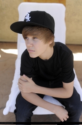 ~~ JusStiN BieEbEr ~~ - o_JuStiN phOtOshOoT 47_o