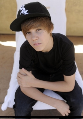 ~~ JusStiN BieEbEr ~~ - o_JuStiN phOtOshOoT 47_o