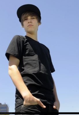 ~~ JusStiN BieEbEr ~~ - o_JuStiN phOtOshOoT 47_o