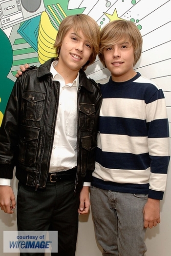 Tinuta Dylan and Cole Sprouse 1