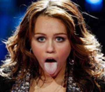 miley-cyrus-mainn - o poza rara cu miley