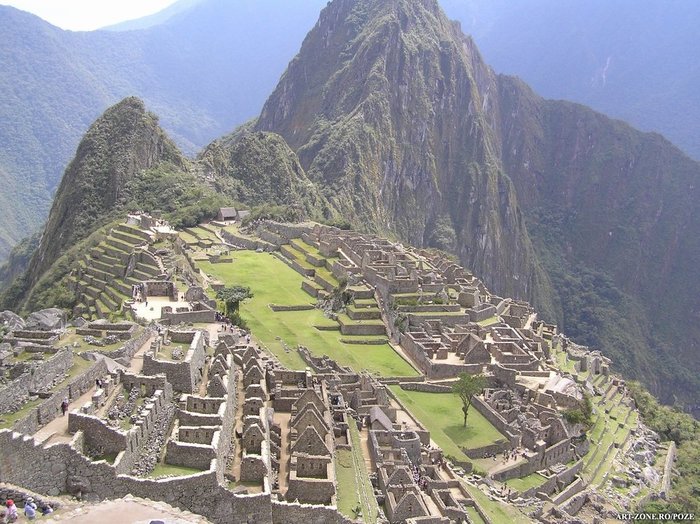 MACHU_PICCHU; Machu Picchu este un oras incas aflat la inaltimi in muntii Anzi din Peru
