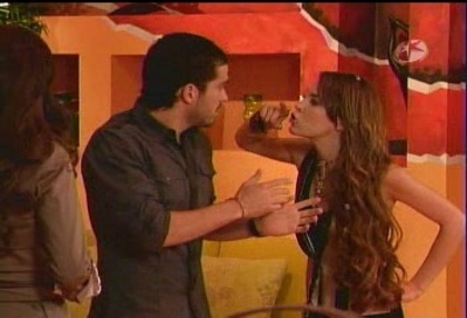 BelindaPhotosCom_Caps_Camaleones_001_(2)