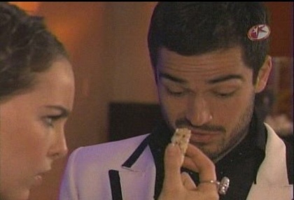 BelindaPhotosCom_Caps_Camaleones_001_(147)