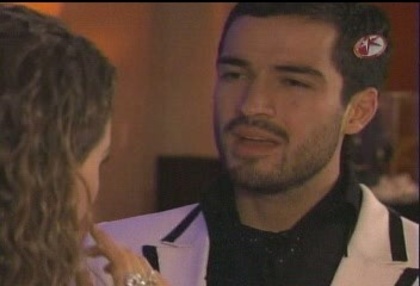 BelindaPhotosCom_Caps_Camaleones_001_(162)