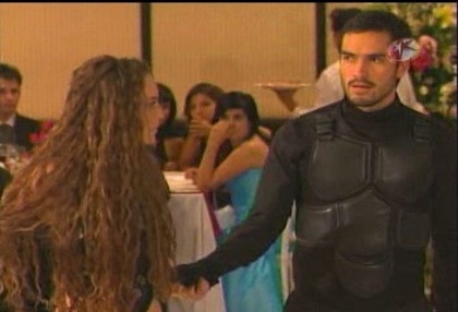 BelindaPhotosCom_Caps_Camaleones_001_(290)