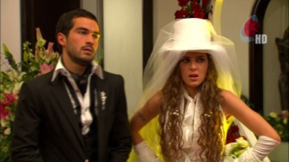 normal_BelindaPeregrinOrg_Caps_Novelas_Camaleones_Ep1__(22)