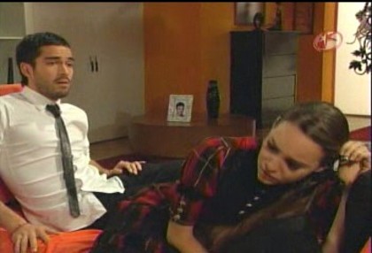 BelindaPhotosCom_Caps_Camaleones_Capitulo_3_(235) - Cameleonii