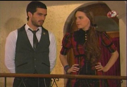 BelindaPhotosCom_Caps_Camaleones_Capitulo_3_(498)