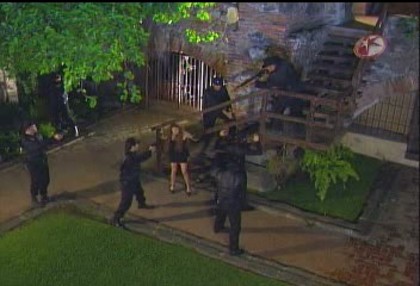 BelindaPhotosCom_Caps_Camaleones_Capitulo_3_(648) - Cameleonii