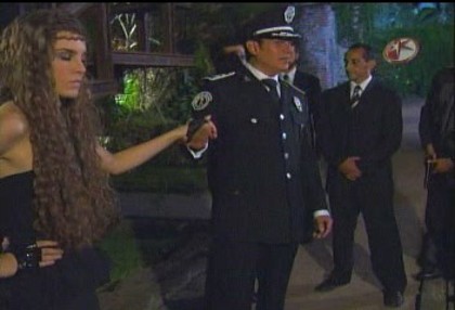 BelindaPhotosCom_Caps_Camaleones_Capitulo_3_(675) - Cameleonii