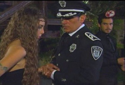 BelindaPhotosCom_Caps_Camaleones_Capitulo_3_(687) - Cameleonii