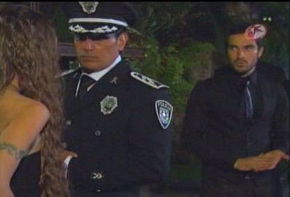 BelindaPhotosCom_Caps_Camaleones_Capitulo_3_(689)