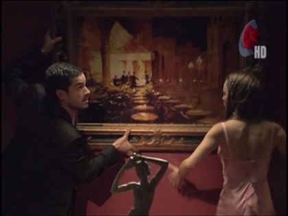 normal_BelindaPhotosCom_Capturas_Pomocional_3_Camaleones - Cameleonii