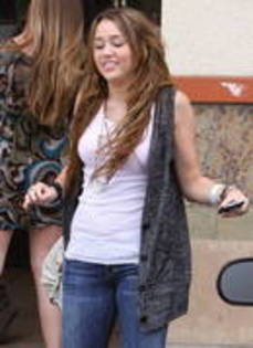 14710479_FBFVLVTTA - 30th May 2009-Toluca Lake