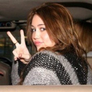 KIEIYUSZPNSQAFRCMFQ - 12345678910miley cyrus love