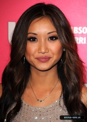 normal_brenda-song-0010