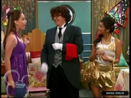 normal_The_Suit_0887