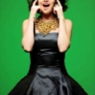 thumbs_selena-naturally-set2 - SELENA GOMEZ NATURALLY