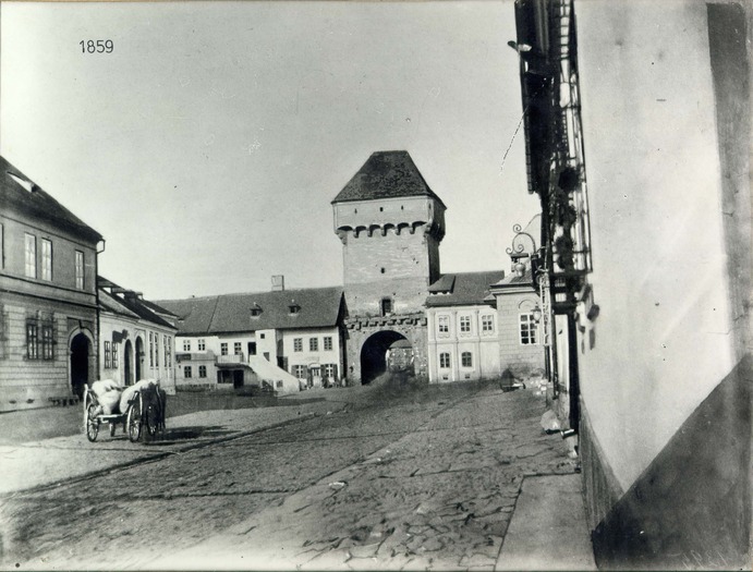 263-1859-Turnul portii Podului, demolat in 1872. str. Gh. Doja- vedere dinspre sud
