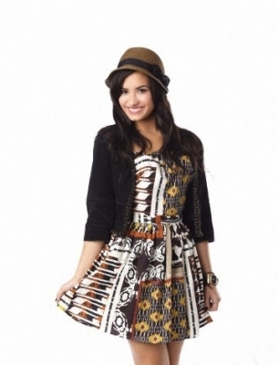 Demi-Lovato-demi-lovato-12035607-306-400 - album pentru theo99