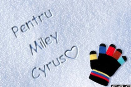 captionit0094937690D31 - Album Pentru Miley Cyrus