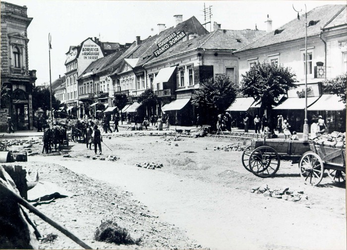416-1936-asfaltarea pietii Libertatii
