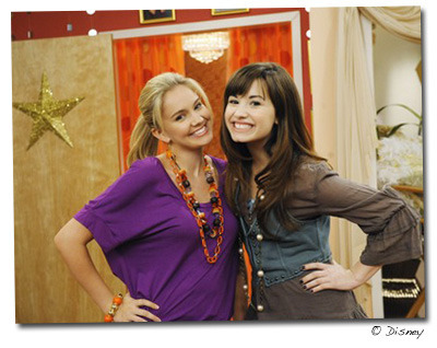 14456846_QRXMBJWJN - disney actress