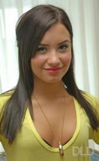 14529285_VURKPHIIQ - disney actress