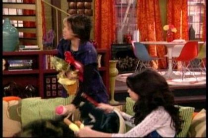 Magicienii din waverly place (6)