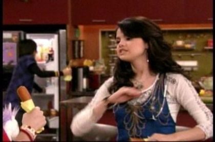 Magicienii din waverly place (7)