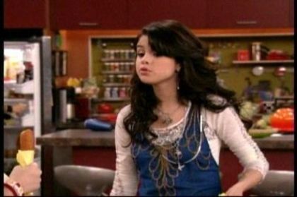 Magicienii din waverly place (8)