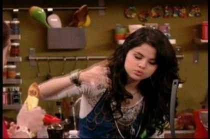 Magicienii din waverly place (20)