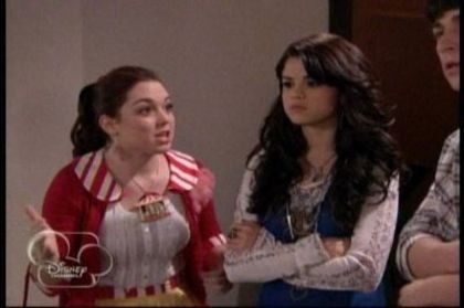 Magicienii din waverly place (32)