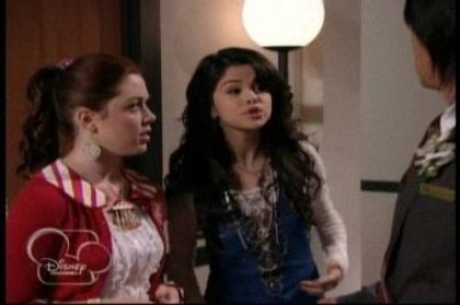 Magicienii din waverly place (35)
