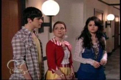 Magicienii din waverly place (36)