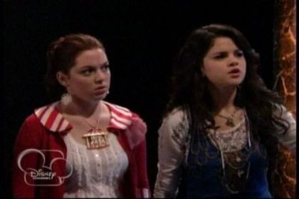 Magicienii din waverly place (37)