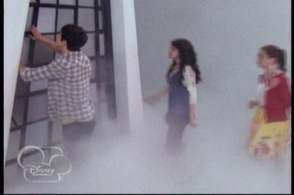 Magicienii din waverly place (42)