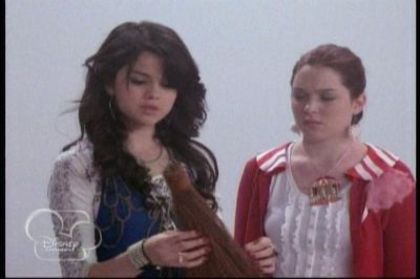 Magicienii din waverly place (43)