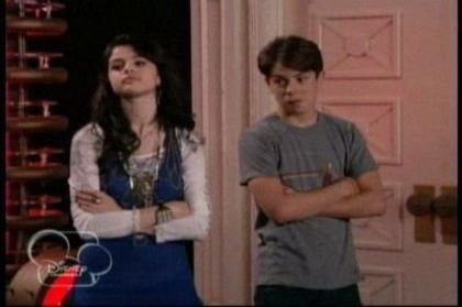 Magicienii din waverly place (71)