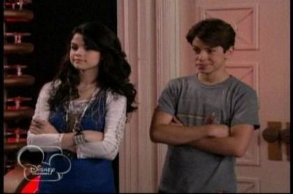 Magicienii din waverly place (72)