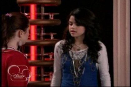 Magicienii din waverly place (73)