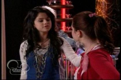 Magicienii din waverly place (86)