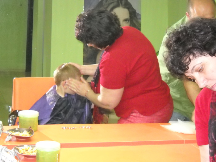 surori...gemene la lucru