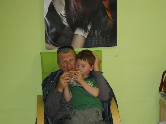 am o placinta , mama, mama.... - MOMENTE IMORTALIZATE