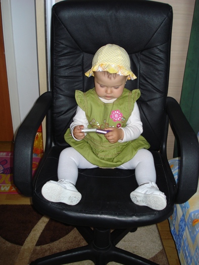 DSC08472- 1 an si 3 luni - 2   Carla Ghiocel