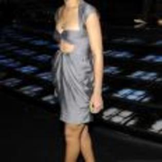 Rihanna_1231372278_2 - Rihanna