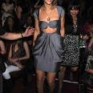 Rihanna_1231372279_3 - Rihanna