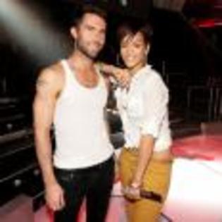 Rihanna_1231372362_3 - Rihanna